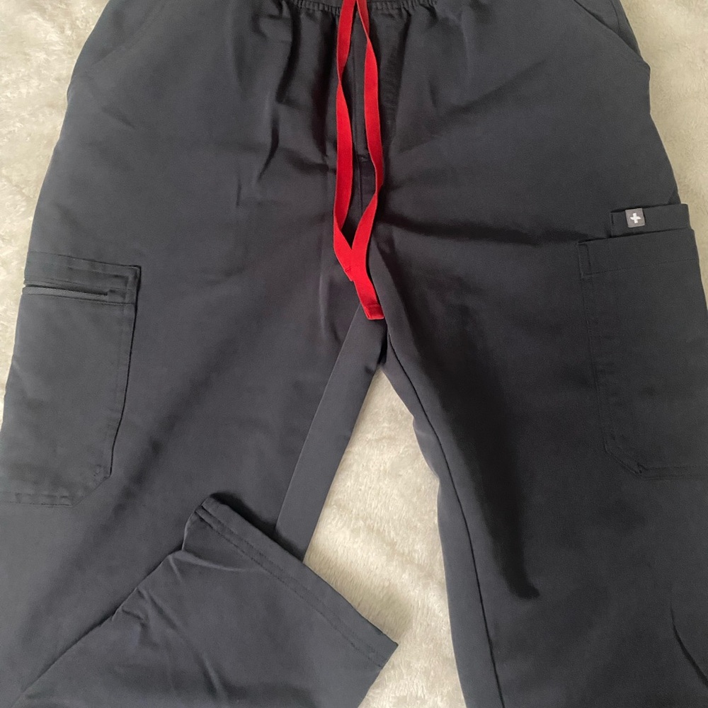 figs scrub pants